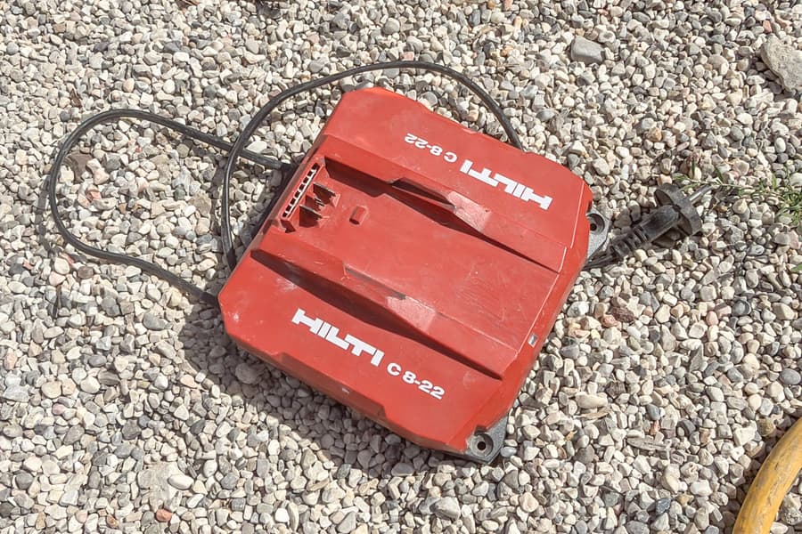 Ladegerät Hilti C 8-22